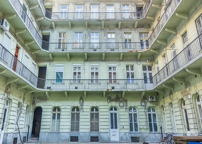 King93 Apartment In Central Budapest.