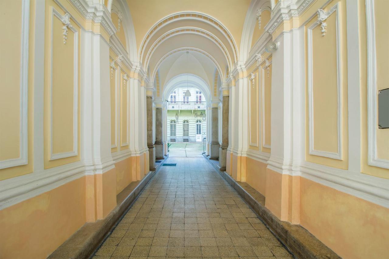 King93 In Budapest. Apartament